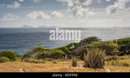 Vue de Saint Hilaire, de l'Amitié Point Bay, Bequia, Grenadines Banque D'Images