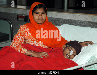 Patient dans l'hôpital, Bhopal, Madhya Pradesh, Inde, Asie Banque D'Images