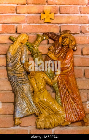 LUGO (RA) - février 21, 2018 : Jésus rencontre sa Mère dans la quatrième station de la Via Crucis Banque D'Images