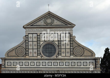 Basilique Santa Maria Novella à la Piazza Santa Maria Novella de Florence, dans une vue partielle - de l'Italie. Banque D'Images