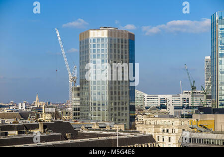 Angel, un bâtiment d'architecture moderne dans la ville de London Bank de conservation entre Throgmorton Street et Avenue Copthall, EC2 Banque D'Images