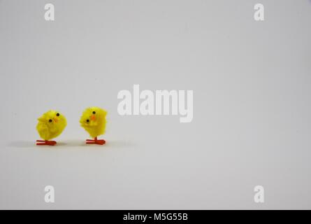 Deux petits poussins de Pâques carte de voeux Banque D'Images