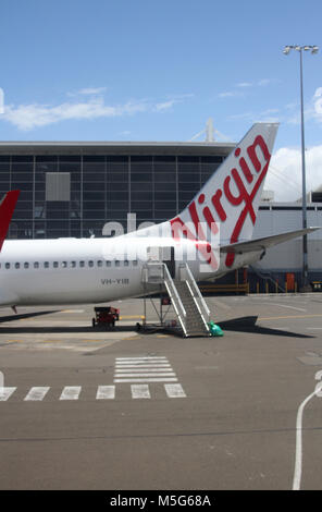 L'avion Virgin Australia, l'aéroport de Sydney, Sydney, Australie Banque D'Images