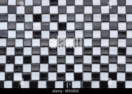 Carreaux de verre noir et blanc texture gros plan en damier Banque D'Images