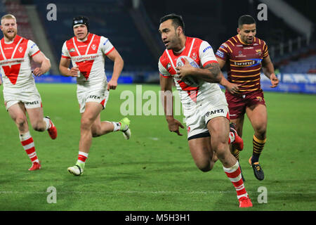 Huddersfield, UK. Feb 23, 2018. John Smiths Stadium, Huddersfield, Angleterre ; Betfred Super League rugby, Huddersfield Giants contre St Helens ; Zeb Taia de St Helens va au-dessus d'un crédit d'essayer : Nouvelles Images/Alamy Live News Banque D'Images