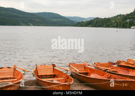 À Titisee , en Allemagne, le 08/05/2016 - lac de Titisee en forêt noire de Baden Wuttemberg, Allemagne Banque D'Images