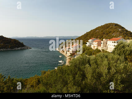 Zaklopatica Village sur l'île de Lastovo, Croatie. Banque D'Images