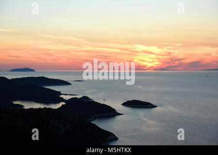 Coucher du soleil sur l'île de Lastovo, Croatie Banque D'Images