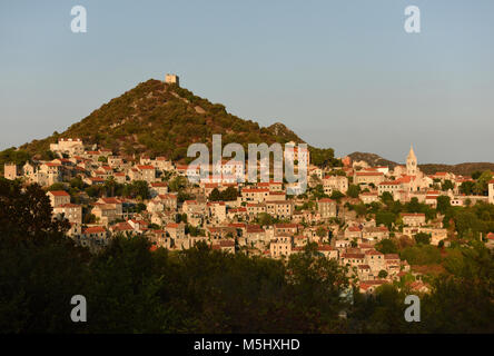 Vieille ville de Lastovo sur l'île de Lastovo, Croatie Banque D'Images