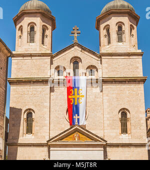 La façade de l'église de Saint Nicolas un jour d'été dans la vieille ville de Kotor, Monténégro. Banque D'Images