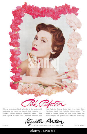 1953 La publicité pour Elizabeth Arden Perfection rose rouge à lèvres. Le modèle est Mary Jane Russell. Banque D'Images