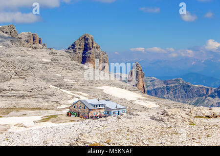 Avis de refuge, 'Rifugio Piz Boè' sur Sass Pordoi trail, Dolomites, Italyp Banque D'Images