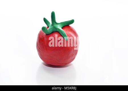 Légumes fabriqué à partir de pâte à modeler. Isolé sur fond blanc. Banque D'Images