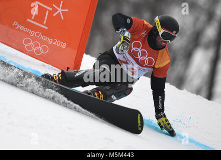 Pyeongchang, Corée du Sud. Feb 24, 2018. L'Allemagne Patrick Bussler en action au slalom géant parallèle à Bokwang Phoenix Park Neige à Pyeongchang, Corée du Sud, 24 février 2018. Credit : Angelika Warmuth/dpa/Alamy Live News Banque D'Images