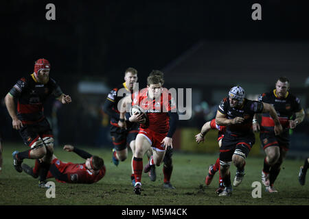 Ebbw Vale, Wales, 23 févr. 2014. Nathan Fowles d'Édimbourg rugby © fait une pause . Match de rugby Pro Guinness14, Dragons v Edinburgh Rugby à Eugene Cross Park à Ebbw Vale, dans le sud du Pays de Galles le vendredi 23 février 2018.pic par Andrew Verger/Alamy Live News Banque D'Images