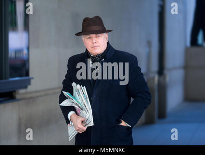 Ancien secrétaire d'état du travail et des retraites, Iain Duncan Smith, arrive à la BBC studios à apparaître sur l'Andrew Marr Show'. Banque D'Images