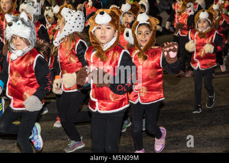 San Francisco, Californie. 24 Février, 2018. Au cours de l'interprètes 2018 Défilé du Nouvel An chinois à San Francisco, USA. Les Chinois de San Francisco Ne Banque D'Images