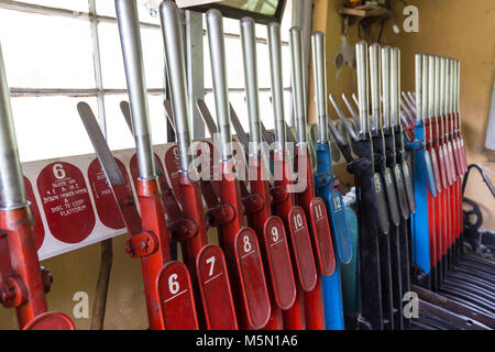Vintage type traditionnel de l'équipement de commutation de fer encore en usage aujourd'hui. Banque D'Images