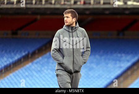 Eric Dier de Tottenham Hotspur pendant le match de la Premier League à Selhurst Park, Londres. APPUYEZ SUR ASSOCIATION photo. Date de la photo: Dimanche 25 février 2018. Voir PA Story FOOTBALL Palace. Le crédit photo devrait se lire: Steven Paston/PA Wire. RESTRICTIONS : aucune utilisation avec des fichiers audio, vidéo, données, listes de présentoirs, logos de clubs/ligue ou services « en direct » non autorisés. Utilisation en ligne limitée à 75 images, pas d'émulation vidéo. Aucune utilisation dans les Paris, les jeux ou les publications de club/ligue/joueur unique. Banque D'Images