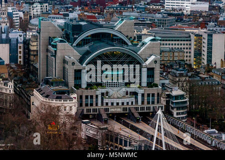 Une vue aérienne de la gare de Charing Cross, Londres, UK Banque D'Images