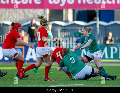 Dublin, Irlande. Dimanche 25 Février, 2018. L'Irlande Lyon Leah arrête Siwan Lillicrap de Galles au cours de leur tournoi de tennis professionnel féminin Championnat match à Dublin. Crédit photo : Graham Graham Crédit : Service Service/Alamy Live News Banque D'Images