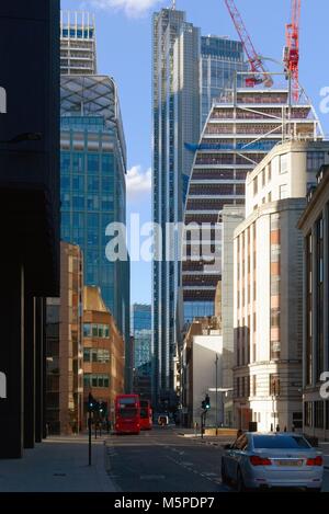 Dukes Place dans la ville de Londres à la recherche vers la Broadgate Tower skyscraper England UK Banque D'Images