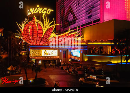 Allumé en entrée de l'hôtel célèbre et casino le Flamingo de Las Vegas, Nevada. Banque D'Images