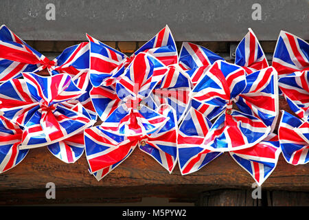 En dehors de la décoration murale faite de drapeau britannique bows Banque D'Images