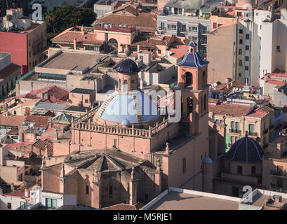 Alicante, ville espagnole et destination touristique vu du château de Santa Barbara Banque D'Images