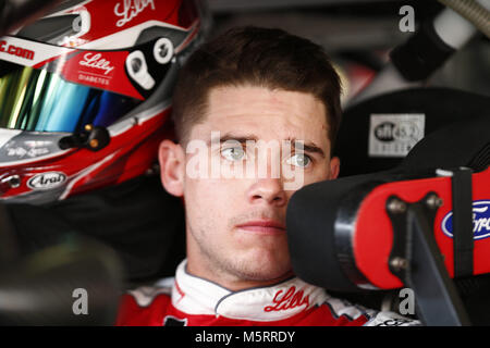 Hampton, Virginia, USA. Feb 23, 2018. 23 février 2018 - Hampton, New York, USA : Ryan Reed (16) traîne dans le garage pendant la pratique de la 250 Rinnai à Atlanta Motor Speedway à Hampton, en Géorgie. Crédit : Justin R. Noe Asp Inc/ASP/ZUMA/Alamy Fil Live News Banque D'Images