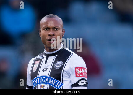 Emeka Eze de Sturm Graz pendant l'Autriche Bundesliga '' match entre Sturm Graz 2-4 Red Bull Salzbourg à UPC-Arena le 25 février 2018 à Graz, en Autriche. Credit : Maurizio Borsari/AFLO/Alamy Live News Banque D'Images