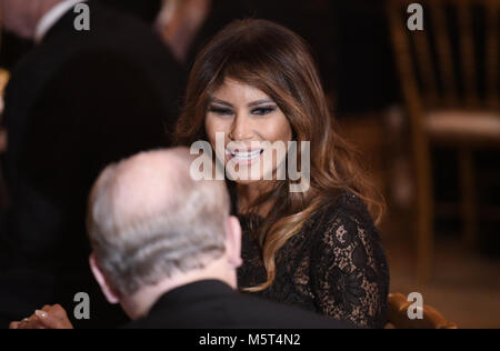 Première Dame Melania Trump assiste à la Bal des gouverneurs de l'État à manger de la Maison Blanche à Washington, DC, États-Unis, le dimanche 25 février, 2018. Crédit : Olivier Douliery/MediaPunch /CNP via Piscine Banque D'Images