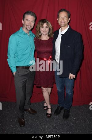 New York, NY, USA. Feb 26, 2018. Kirk Cameron, Tracy Gold, Jeremy Miller, vu au Today Show pour une réunion de crise de croissance dehors et environ pour la célébrité Candids - MON, New York, NY, le 26 février 2018. Credit : Derek Storm/Everett Collection/Alamy Live News Banque D'Images