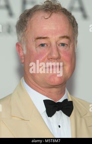 L'acteur Owen Teale pose pour une photo à la 26e Académie britannique Cymru Awards tenue à St David's Hall le 8 octobre 2017 à Cardiff, Pays de Galles. Banque D'Images