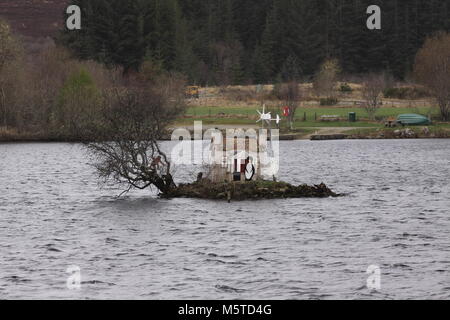 Wee Chambre ou Broons maison sur petite île dans le Loch Shin Lairg Ecosse Mars 2012 Banque D'Images