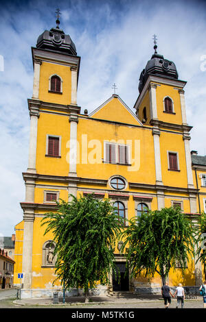 Église Saint François Xaversky. La Slovaquie. 03 août 2015. Façade de l'église de Saint François Xaversky Banque D'Images