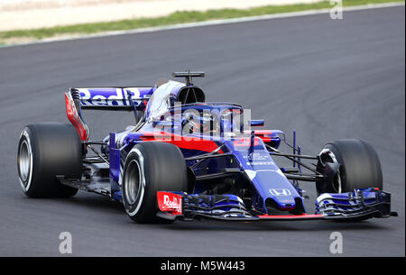 La Toro Rosso de Brendon Hartley au cours de la première journée des essais de pré-saison au circuit de Barcelona-Catalunya, Barcelone. Banque D'Images