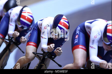 Laura Kenny avec ses coéquipiers du GO Cyclisme femmes équipe endurance pendant une session de formation au Centre National de cyclisme de la HSBC, Manchester. Banque D'Images