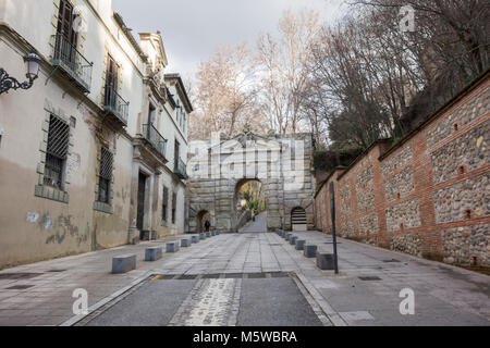 Ancienne porte Puerta de las Granadas près de l'Alhambra, Grenade, Espagne. Banque D'Images