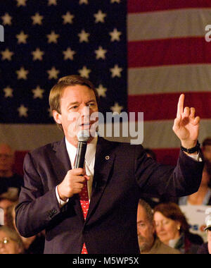 Concord, NH 1-5-07 L'ancien sénateur John Edwards adresse une foule à Concord, NH. Il est l'espoir de gagner ou de venir en second dans la primaire démocrate dans le New Hampshire. Photo par Patsy Lynch/ MediaPunch Banque D'Images