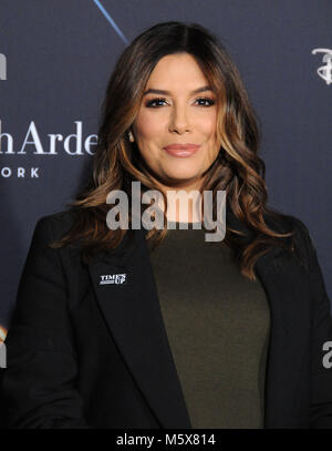 Los Angeles, USA. Feb 26, 2018. Actrice Eva Longoria assiste à la première mondiale du Disney's' 'une ride dans le temps" au El Capitan Theatre Le 26 février 2018 à Los Angeles, Californie. Photo de Barry King/Alamy Live News Banque D'Images