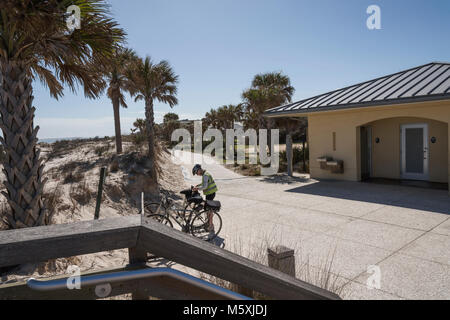 Jekyll Island, Géorgie Randonnée pédestre et de vélo Banque D'Images