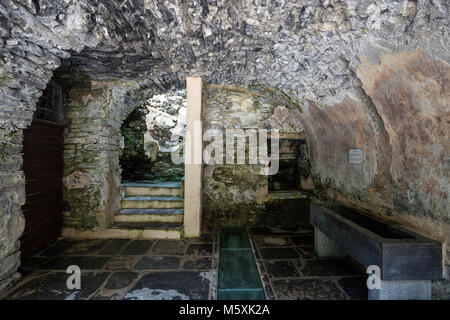 Ruine, ancien bain public de Craveggia, Bagni di Craveggia, Piémont, Italie Banque D'Images