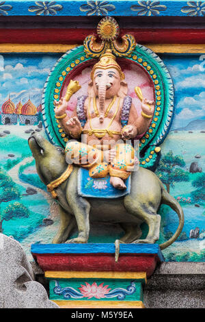 Statue du dieu éléphant Ganesha hindou sur le Temple de Mariamman Miss Inde à Ho Chi Minh City Vietnam Banque D'Images