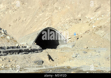 Dans le tunnel de Salang dans les montagnes de l'Afghanistan dans l'Hindu Kush reliant les provinces de Baghlan et Parwan Banque D'Images