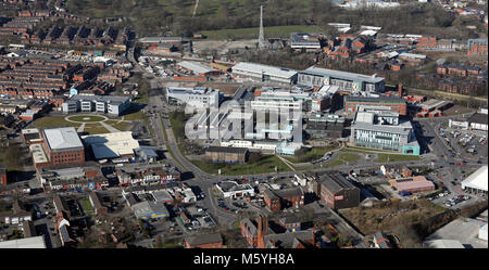 Vue aérienne de l'Université de Bolton & Bolton College, Greater Manchester, UK Banque D'Images