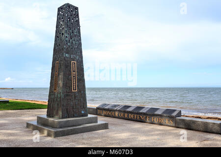 Monument commémoratif de guerre sur le front de mer à Redcliffe, Queensland, Australie Banque D'Images