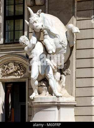 Statue d'Hercule et le Taureau de Crète par Lorenzo Matielli, Hofburg, Wien, Vienne, Autriche Banque D'Images