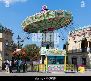 Luftikus carrousel swing, parc d'attractions Prater, Leopoldstadt, Vienne, Autriche Banque D'Images