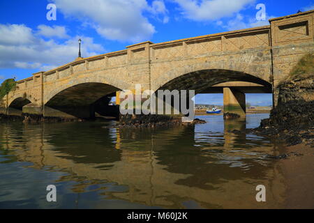 Vieux Pont Axmouth est le plus ancien pont en béton, en Angleterre. Conçu par l'ingénieur civil en 1877 Philip Brannon est répertorié, Catégorie II Banque D'Images